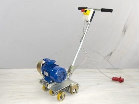 Manual scratching machines for paving
